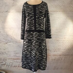 Fabulous Nine West black sweater knit dress L